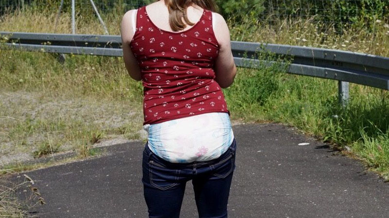 is it ok for adults to wear diapers